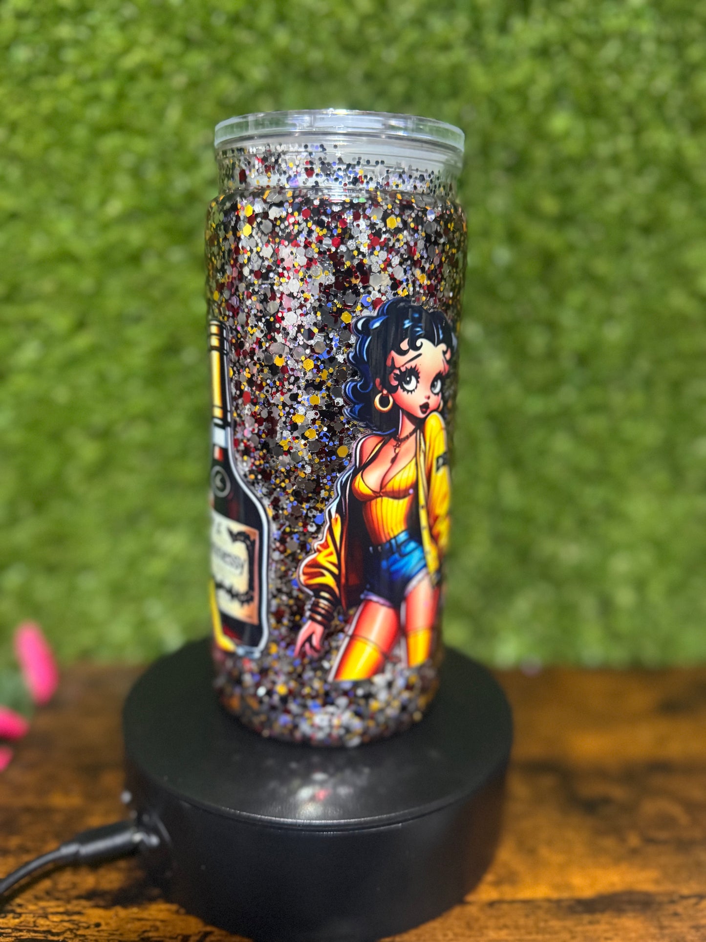 20oz Betty Tumbler Hen