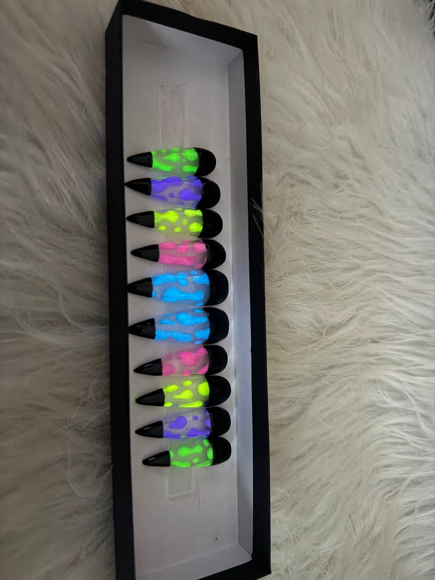 Lava Lamp Press On Glow Nails