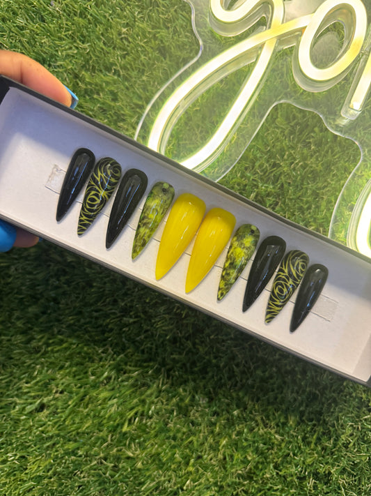 ACRYLIC Press On Nails Glow in the Dark