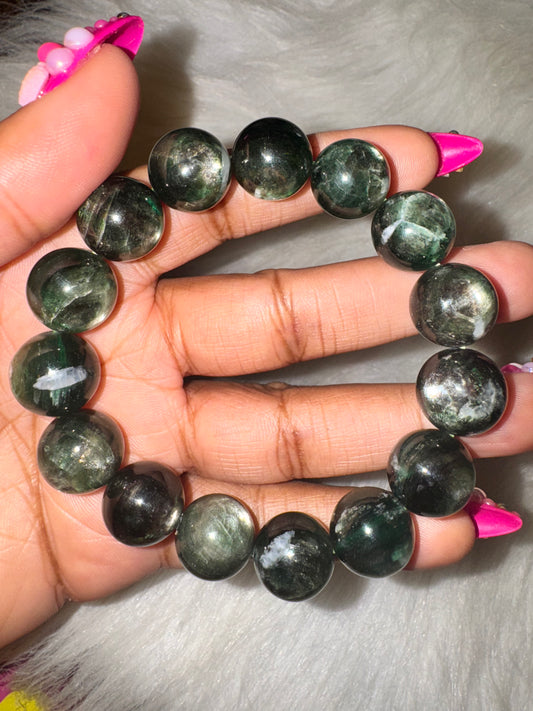 HQ Green Lepidolite Bracelet 14.6mm